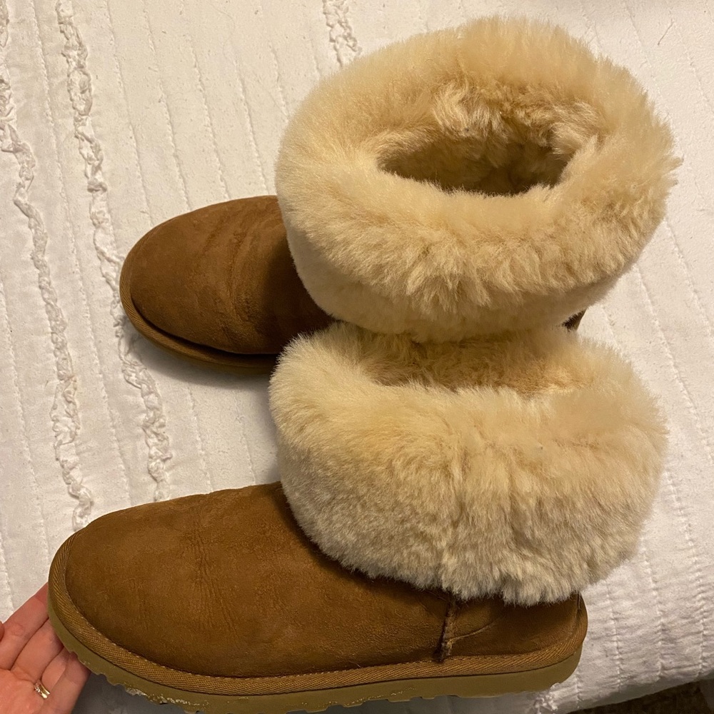 Classic Chestnut Uggs